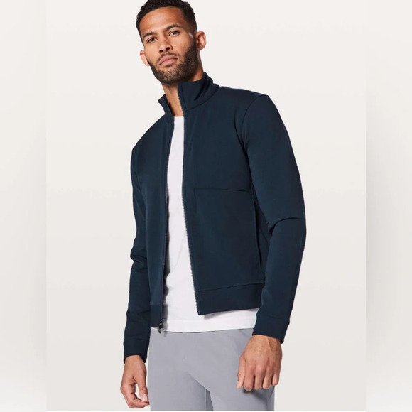 Lululemon men"s Sojourn Jacket
True Navy (First Release) - Picture 1 of 10